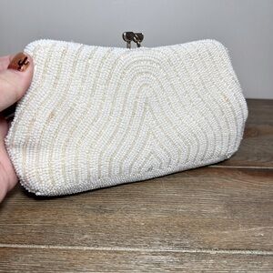 Stunning Vintage Hand beaded Evening Clutch with Kiss-lock Clasp Made in Japan